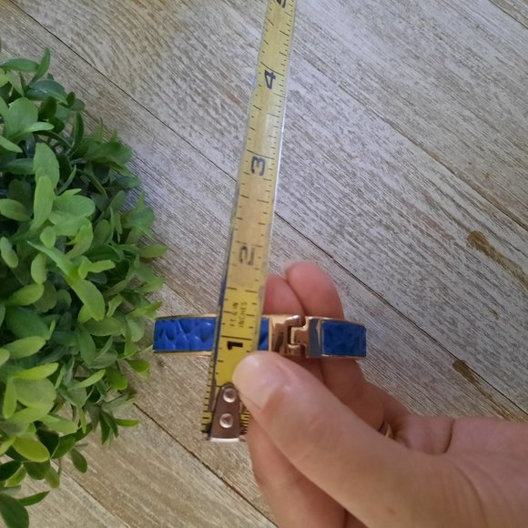 Daniela Swaebe Zaffre Blue Crocodile Inlay Thin Hinge Bangle - Goldtone, New! - Picture 13 of 16
